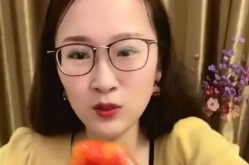 吃播只漏嘴小姐姐,揭秘“只漏嘴小姐姐”的吃播魅力